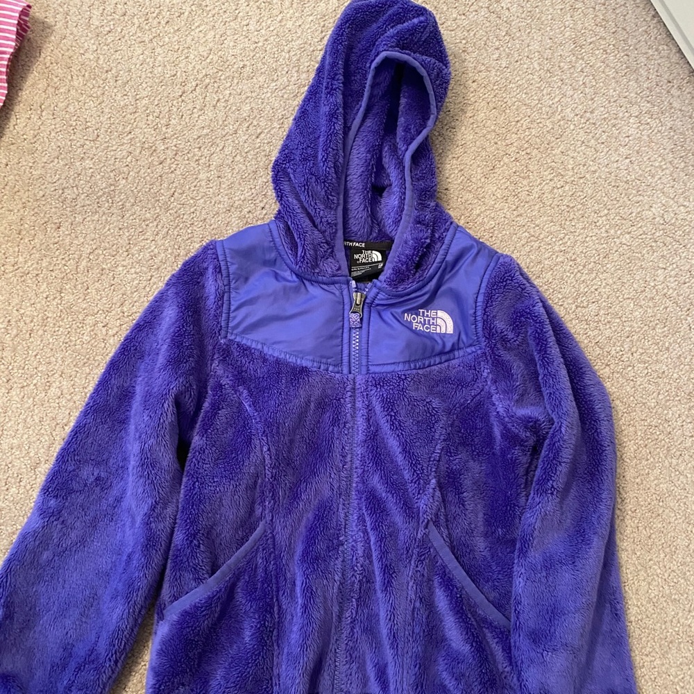 Girl’s sweater